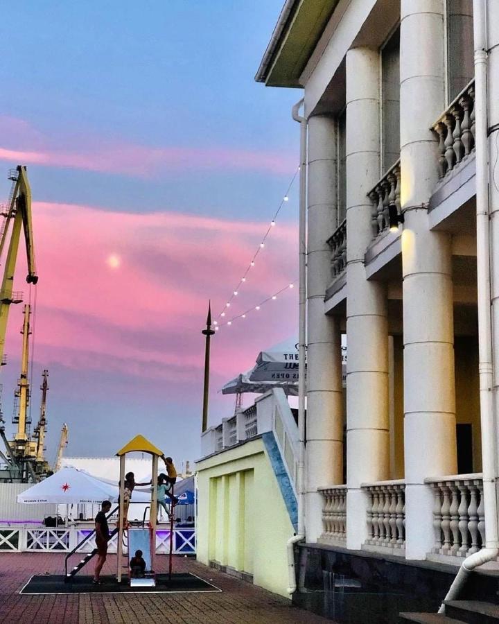 Новая Красивая Квартира. Čerkasy Exteriér fotografie